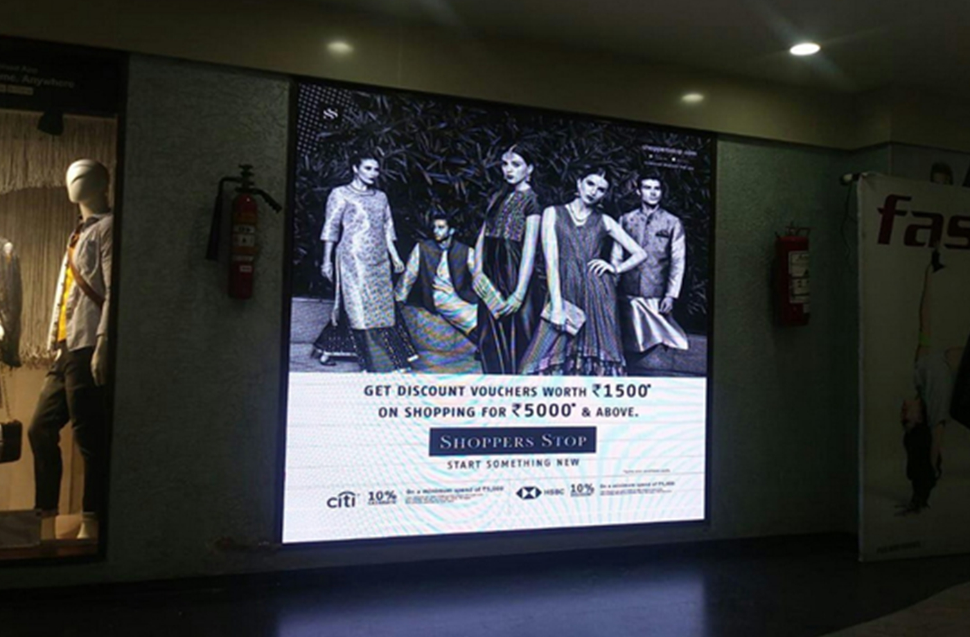 P2.5室内固装LED显示屏在印度班加罗尔的购物中心投入使用
